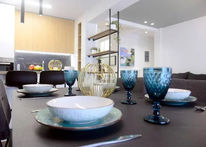 Lighthouse 17 公寓 *